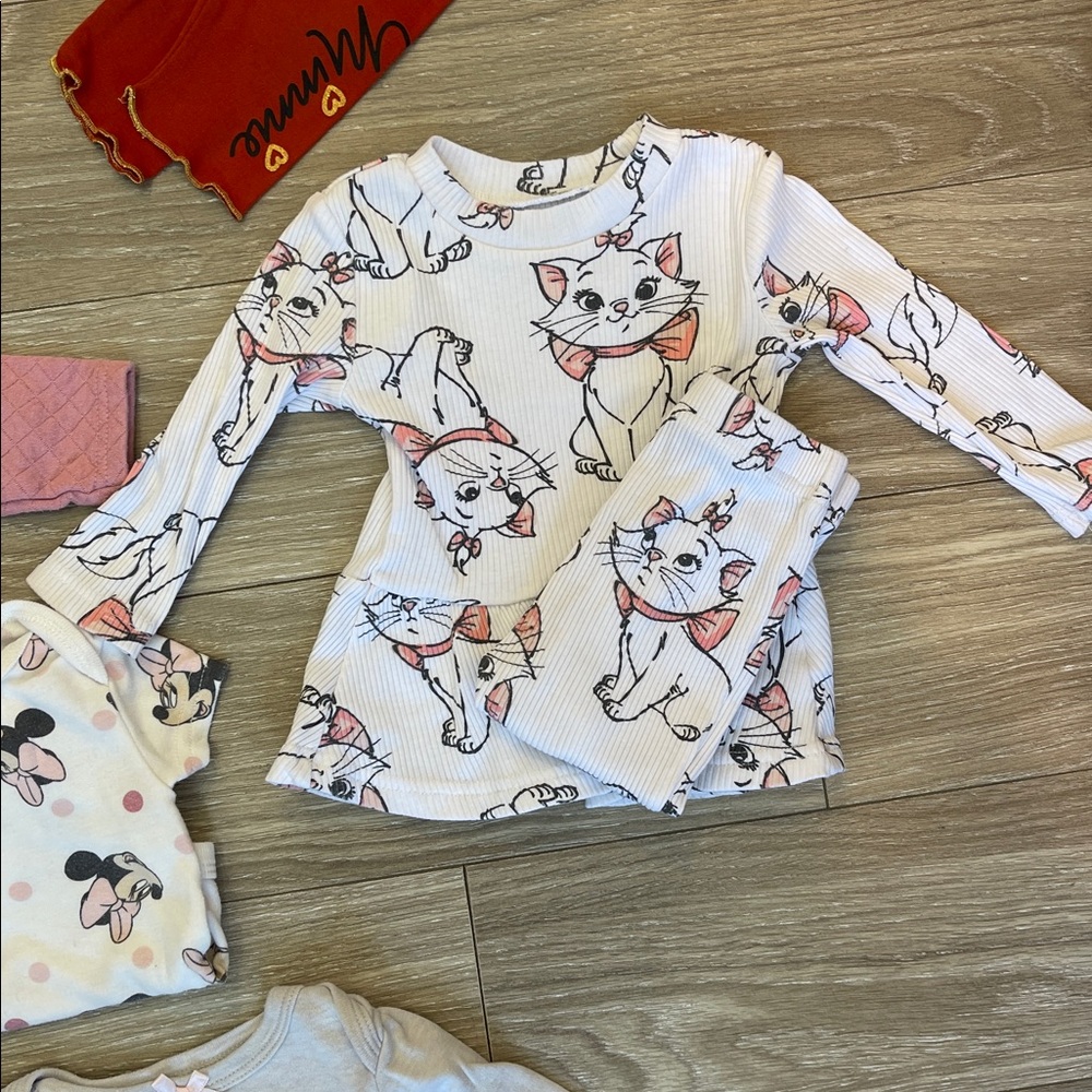 Disney bundle - Picture 3 of 6